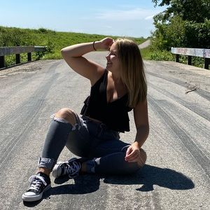 Meet your Posher, Clayre